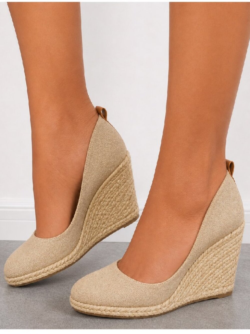 Dani Black Beige & Gold Wedge Espadrilles Size 10 Preowned, Great Condition